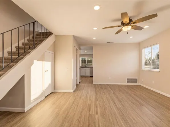 4102 Weymouth Ln, Sacramento, CA 95823