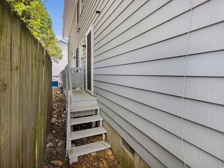 338 River Walk Dr — Photo 17