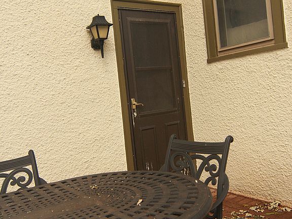 2nd image of 2822 Humboldt Ave S