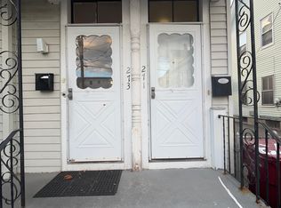 271 Concord St #1, Lowell, MA 01852