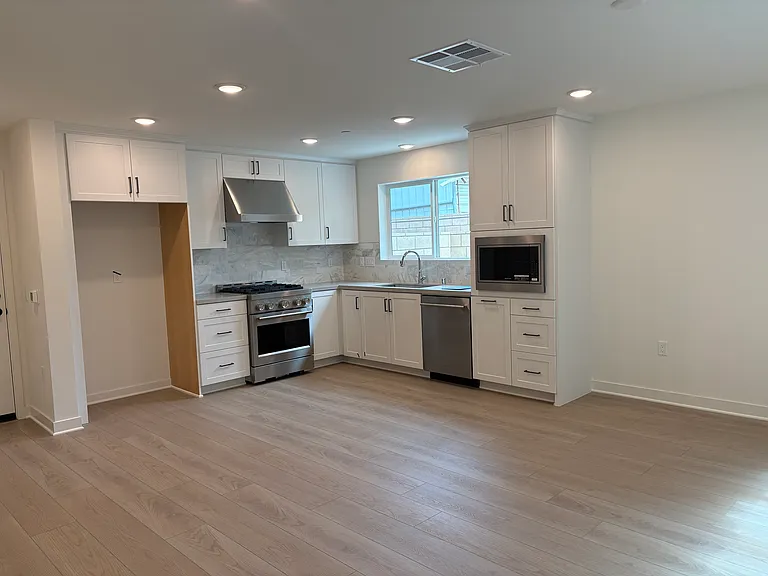 4157 Jasmine Ln — Photo 5