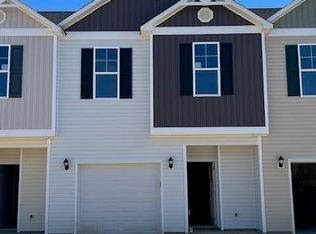 203 Crab Claw Spit Ln, Jacksonville, NC 28546
