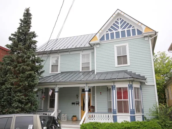 6 N Washington St, Staunton, VA 24401
