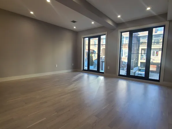 21 65th Street image 2 of 17