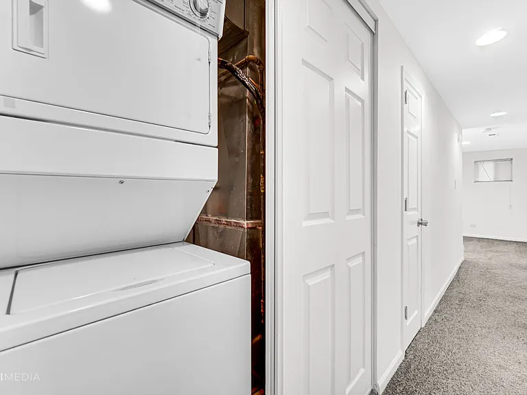 1524 N Western Ave — Photo 17