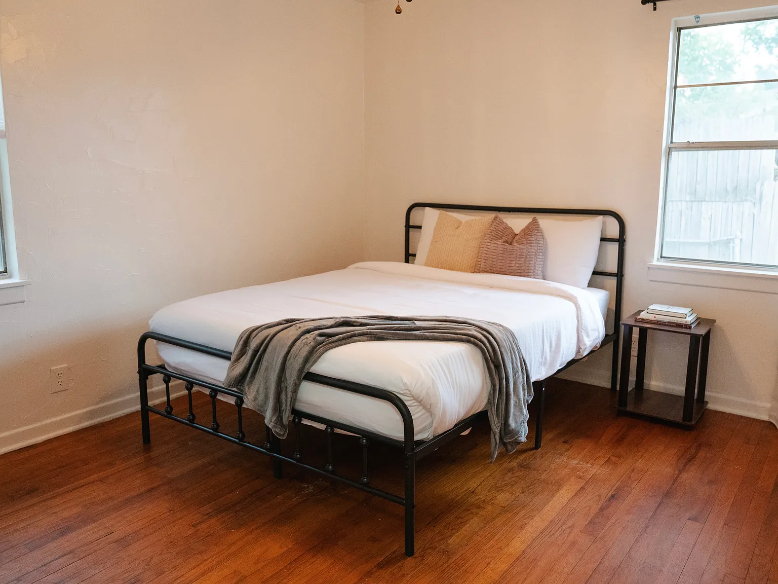 3 bed, 1450 sqft, $2,200 — Photo 4