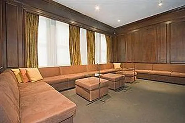 Rented by HighRiseNY | media 12