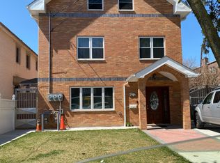 4212 158th St, Flushing, NY 11358