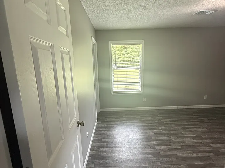 1675 Chain Gang Rd #1675 — Photo 5