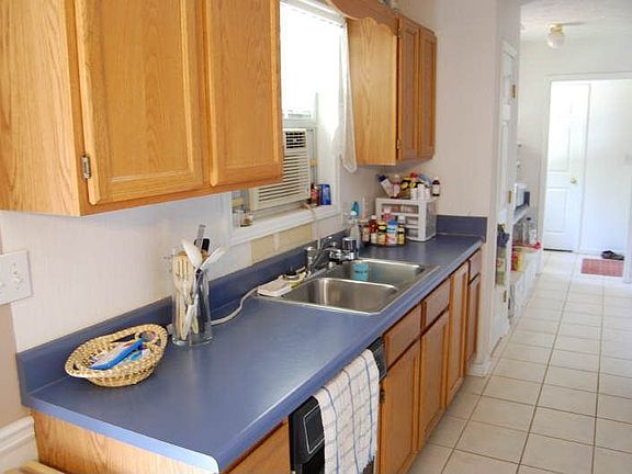 4th image of 2960 Forest Hill Cir