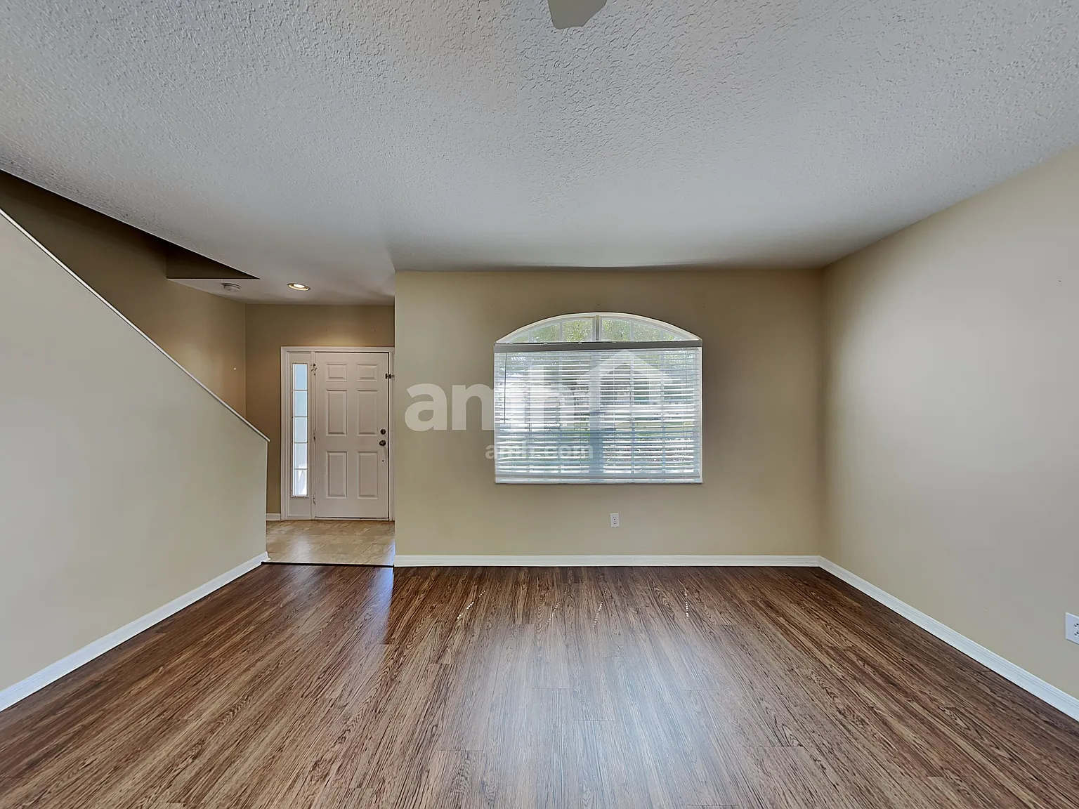 4 bed, 2.5 bath, 2040 sqft, $2,535 — Photo 3