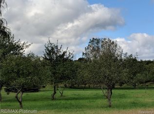 5497 Fleming Rd, Fowlerville, MI 48836