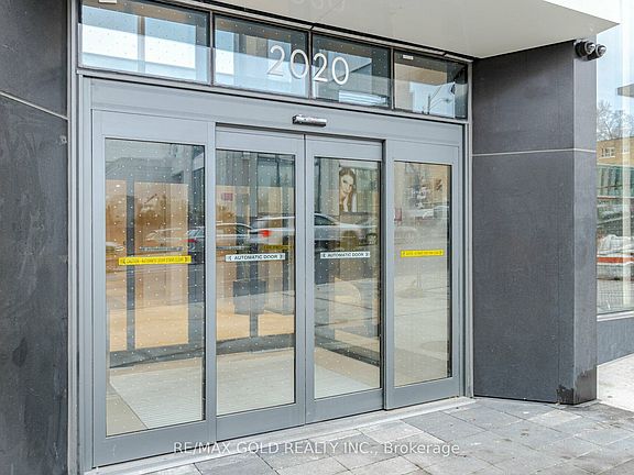 5th image of 2020 Bathurst St #216