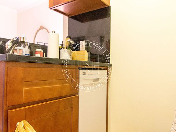 3rd image of 139 Eldridge St APT 11