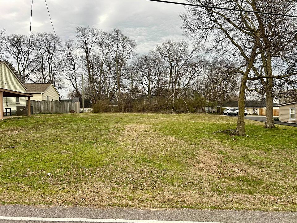 1st image of 129 Stadium Dr