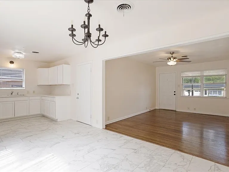 1924 Jones Cir — Photo 8