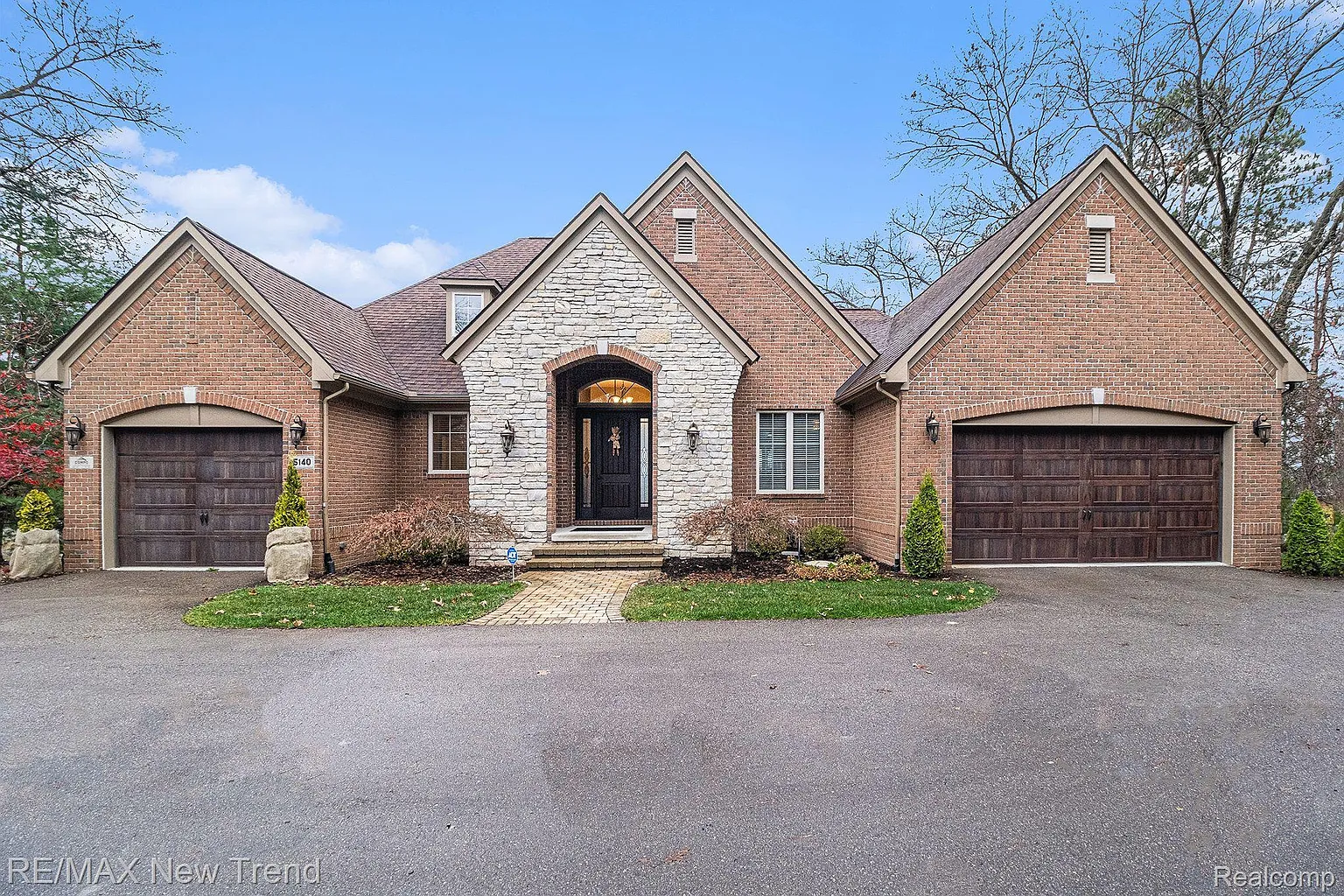 5140 Willow Grove Ln photo 1
