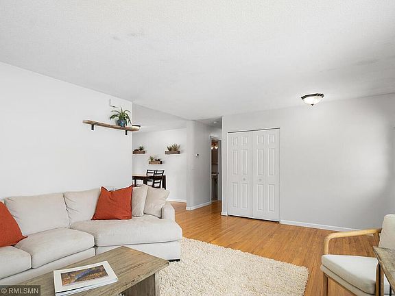 5th image of 2324 Bear Ct