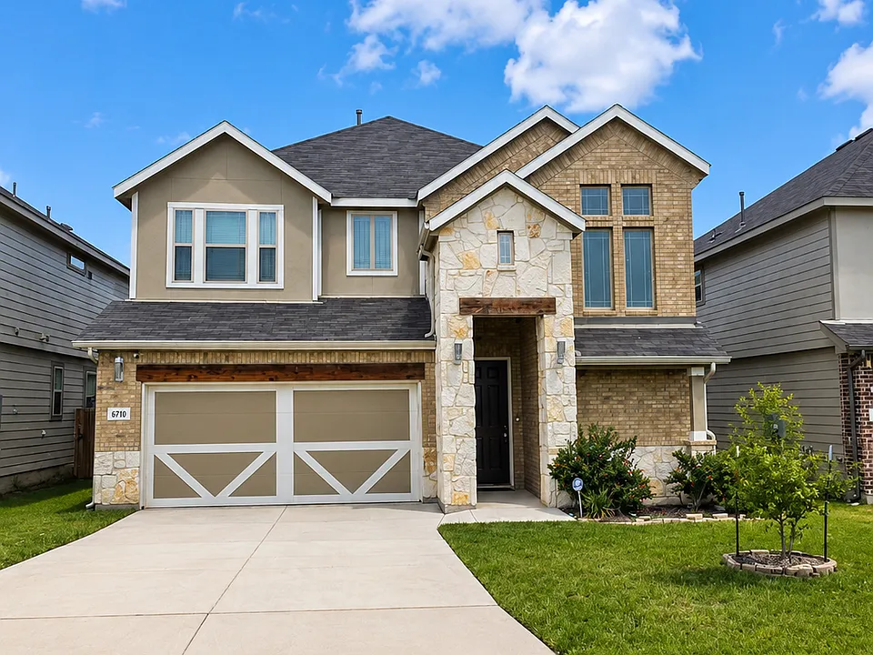 6710 Encore Oaks