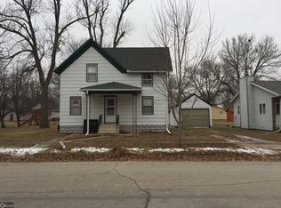 614 5th St, Whittemore, IA 50598