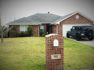 102 Abby Ct, Chandler, TX 75758