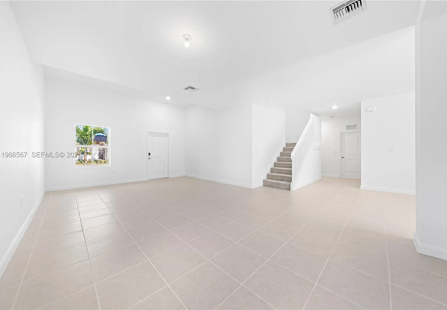 3 bed, 2.5 bath, $3,300 — Photo 4