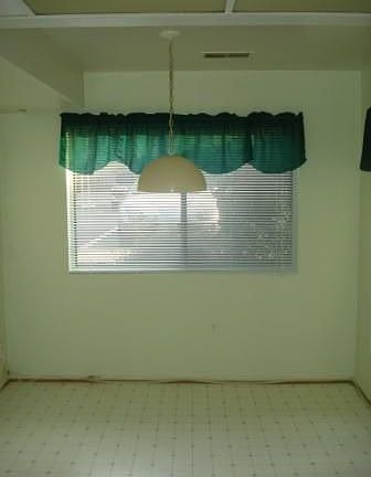 3rd image of 547 Florida Ave APT T4