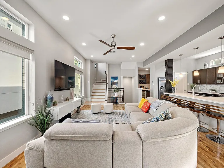 4309 Marina St — Photo 12