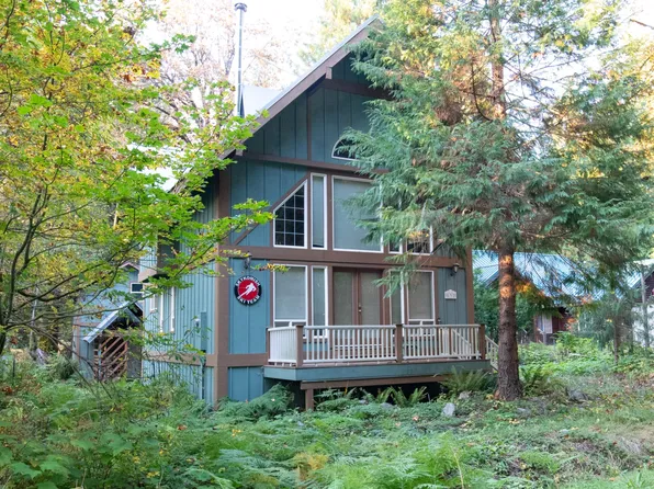 532 Sky Ln, Skykomish, WA 98288