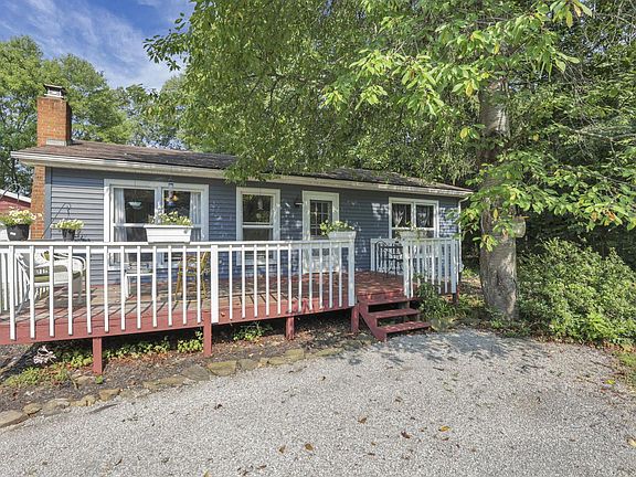 2nd image of 1553 Apple Valley Dr