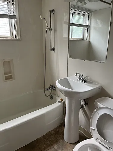 1486 Larpenteur Ave W Photo 1