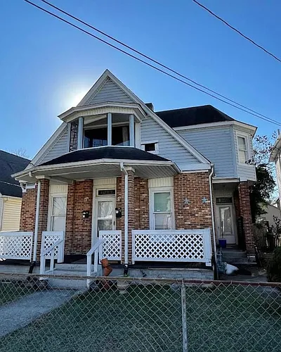 1025 Stewart Ave SE #B Photo 1