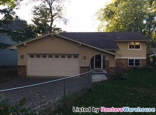 95 Wildwood Beach Rd, Saint Paul, MN 55115