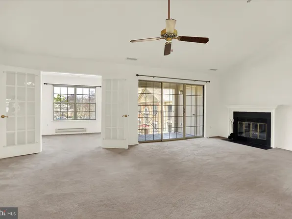 21 Rainflower Path Unit 301, Sparks, MD 21152