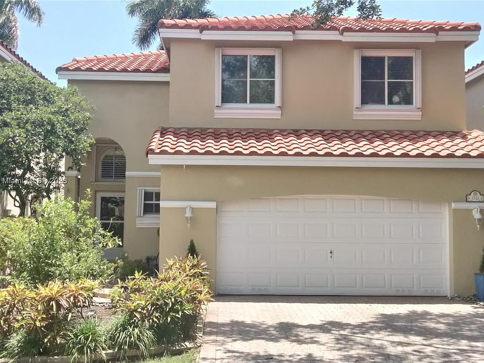 1741 E Trafalgar Cir, Hollywood, FL 33020 | MLS #A11409114 | Zillow