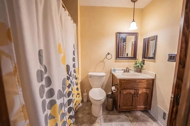 200 Mary Lynn Ln — Photo 37