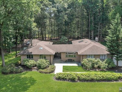 5 Charlotte Ct, Montvale, NJ, 07645