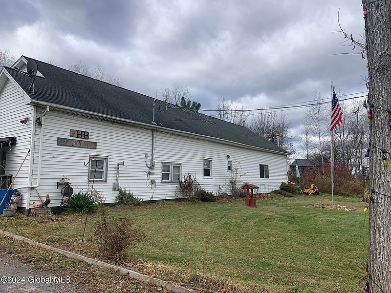 4th image of 109 Slate Hill Road
