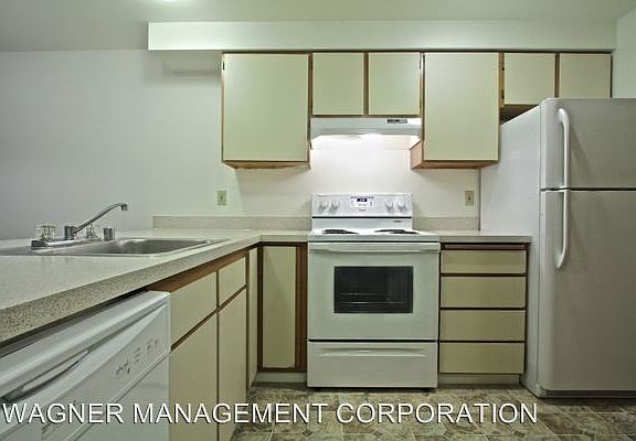 2nd image of 21911 58th Ave W APT B