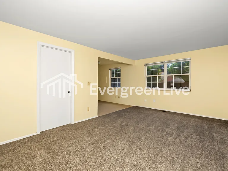 8441 Eagle Pass Dr — Photo 7