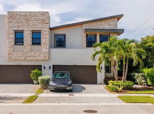 10590 NW 78th Ter, Doral, FL 33178
