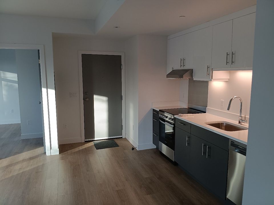 1st image of 6732 40th Ave S #204