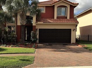 131 Sarona Cir, Royal Palm Beach, FL 33411