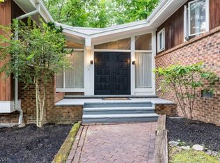 2 Summit Ter N, Kinnelon, NJ 07405