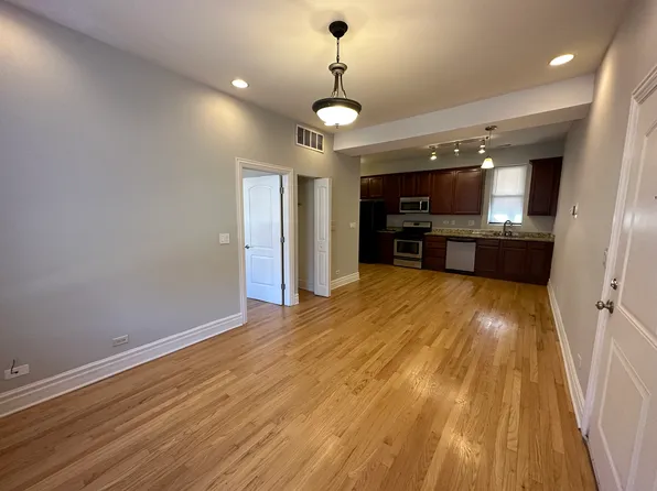 3923 W Altgeld St #3, Chicago, IL 60647