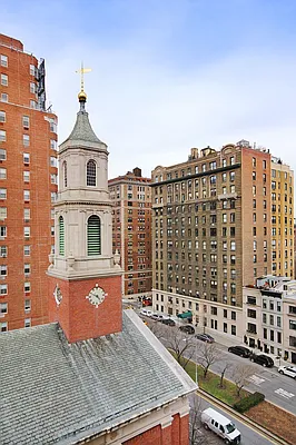 Sold by Corcoran | media 21