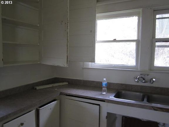 4th image of 1723 SE Mill St
