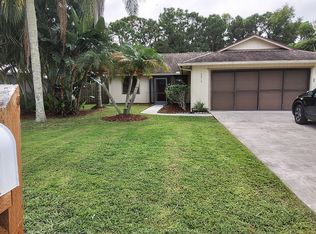 6870 SE Raintree Ave, Stuart, FL 34997