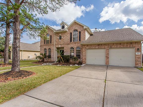 3rd image of 14622 Mission Hills Dr