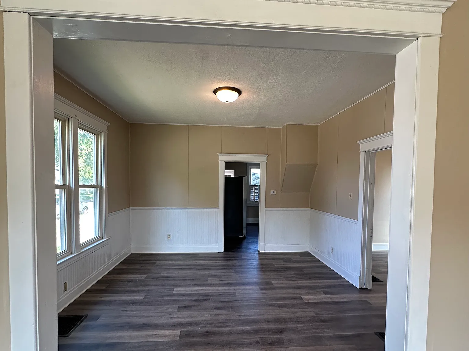 272 N Logan St — Photo 4